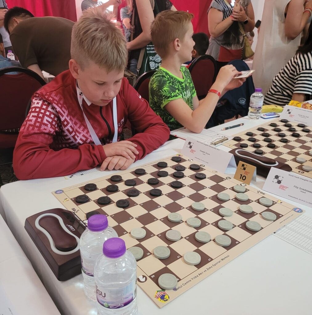 Atbalsts Vizuļu ģimenes bērnu sportiskajai izaugsmei